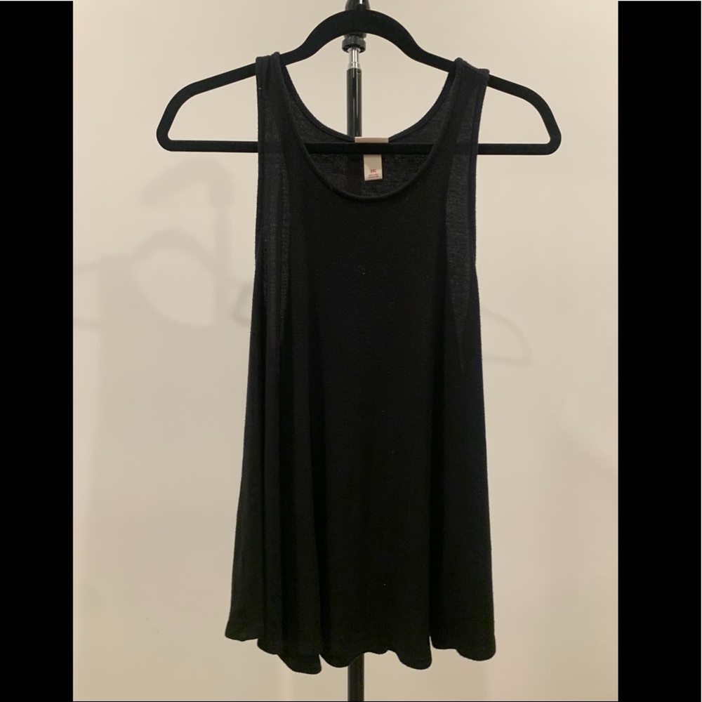 Black flowy tank top
